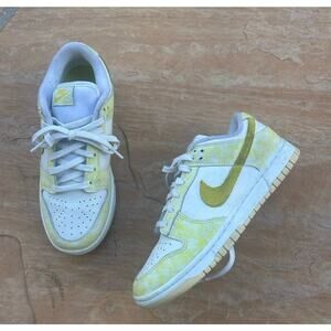 Nike Women's Sneakers Yellow and White